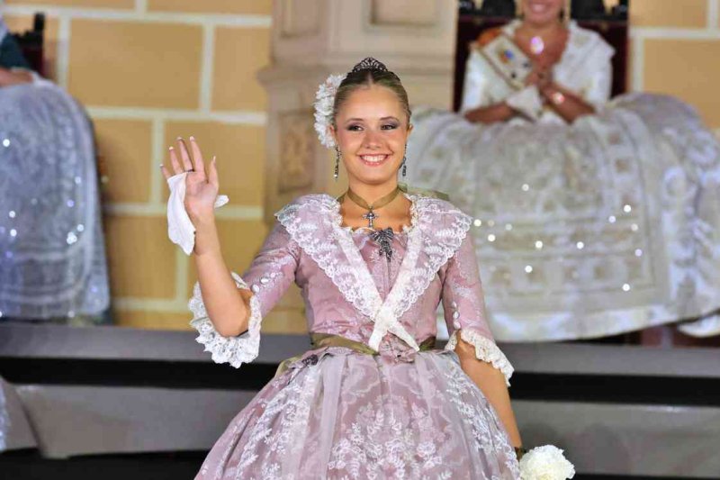 GALERIA DE FOTOS de la proclamació d’Àngela Tachó com a regina de les Fogueres 2024 de Xàbia GALERIA DE FOTOS de la proclamació d’Àngela Tachó com a regina de les Fogueres 2024 de Xàbia