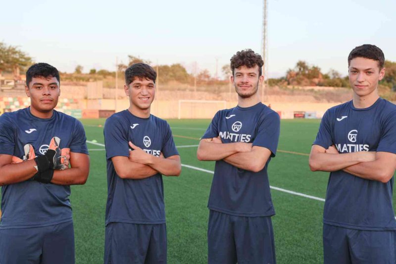 Segunda FFCV: El Gorgos promete “trabajo y competividad” con un grupo rejuvenecido y equilibrado Segunda FFCV: El Gorgos promete “trabajo y competividad” con un grupo rejuvenecido y equilibrado