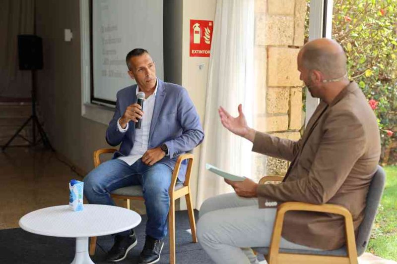 Nuria Montes, en la inauguración de las jornadas sobre turismo y deporte en Xàbia: “Se trata de un producto tremendamente atractivo y que desestacionaliza” Nuria Montes, en la inauguración de las jornadas sobre turismo y deporte en Xàbia: “Se trata de un producto tremendamente atractivo y que desestacionaliza”