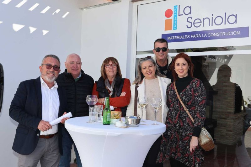 La Seniola celebra sus cincuenta años al servicio de la construcción de Xàbia y la comarca La Seniola celebra sus cincuenta años al servicio de la construcción de Xàbia y la comarca