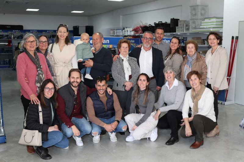 La Seniola celebra sus cincuenta años al servicio de la construcción de Xàbia y la comarca La Seniola celebra sus cincuenta años al servicio de la construcción de Xàbia y la comarca