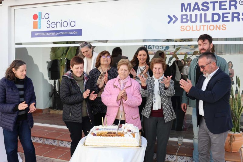La Seniola celebra sus cincuenta años al servicio de la construcción de Xàbia y la comarca La Seniola celebra sus cincuenta años al servicio de la construcción de Xàbia y la comarca