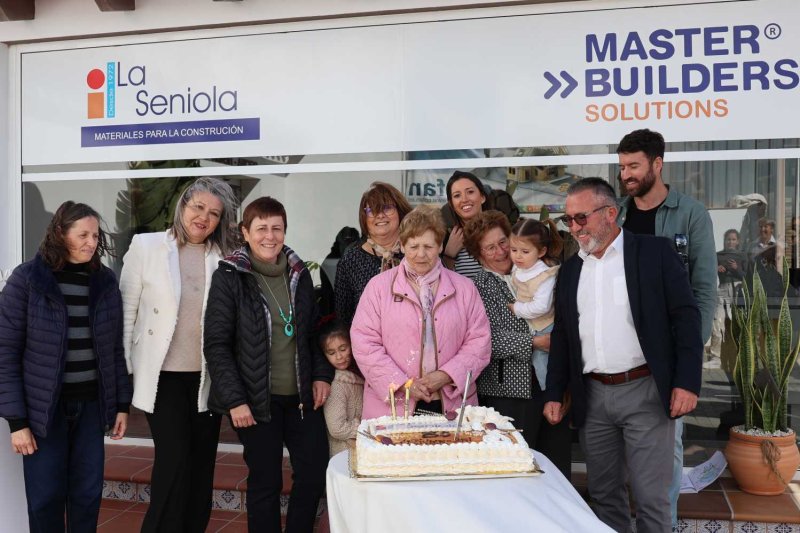 La Seniola celebra sus cincuenta años al servicio de la construcción de Xàbia y la comarca La Seniola celebra sus cincuenta años al servicio de la construcción de Xàbia y la comarca