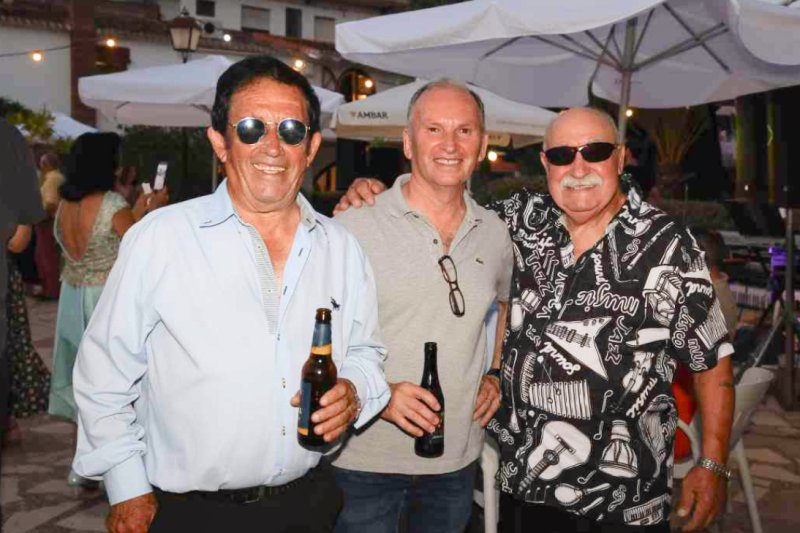 GALERIA de FOTOS de la festa dels 50 anys del Restaurant LOS ARCOS de PEDREGUER GALERIA de FOTOS de la festa dels 50 anys del Restaurant LOS ARCOS de PEDREGUER