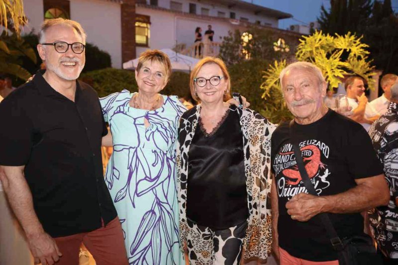 GALERIA de FOTOS de la festa dels 50 anys del Restaurant LOS ARCOS de PEDREGUER GALERIA de FOTOS de la festa dels 50 anys del Restaurant LOS ARCOS de PEDREGUER