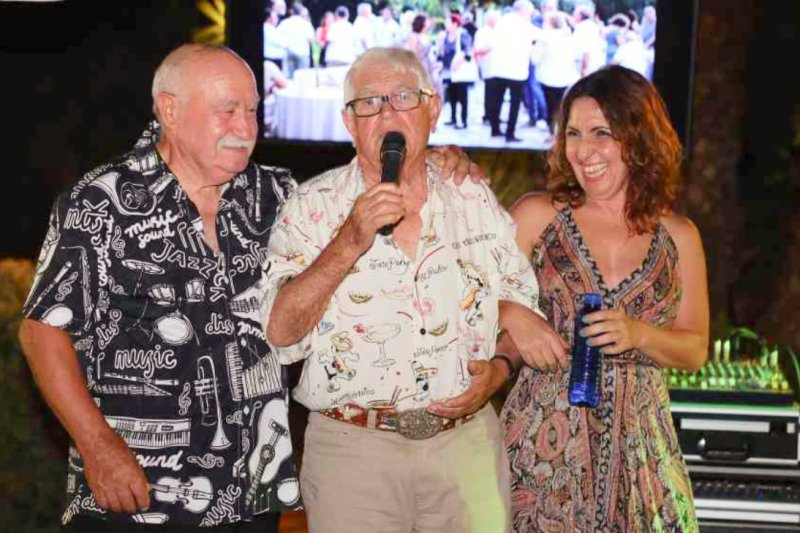 GALERIA de FOTOS de la festa dels 50 anys del Restaurant LOS ARCOS de PEDREGUER GALERIA de FOTOS de la festa dels 50 anys del Restaurant LOS ARCOS de PEDREGUER