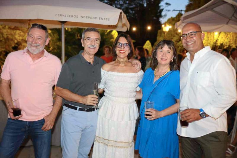 GALERIA de FOTOS de la festa dels 50 anys del Restaurant LOS ARCOS de PEDREGUER GALERIA de FOTOS de la festa dels 50 anys del Restaurant LOS ARCOS de PEDREGUER