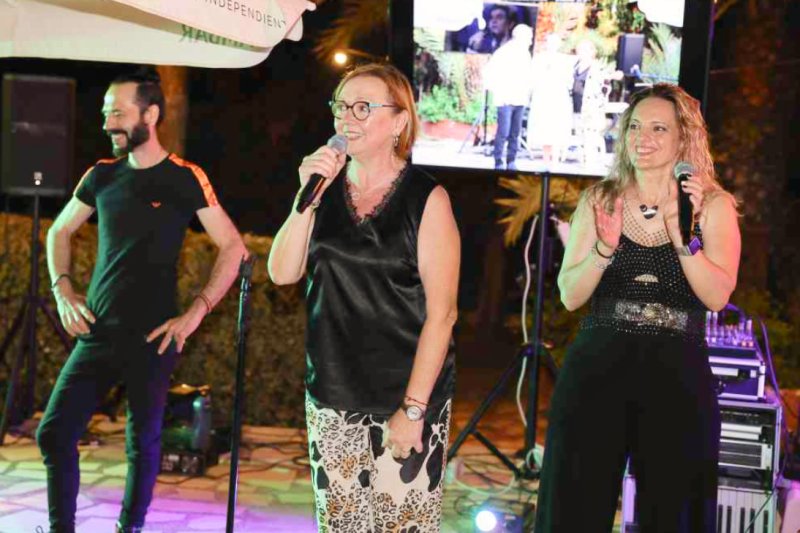 GALERIA de FOTOS de la festa dels 50 anys del Restaurant LOS ARCOS de PEDREGUER GALERIA de FOTOS de la festa dels 50 anys del Restaurant LOS ARCOS de PEDREGUER