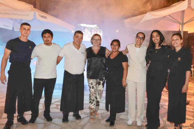 GALERIA de FOTOS de la festa dels 50 anys del Restaurant LOS ARCOS de PEDREGUER GALERIA de FOTOS de la festa dels 50 anys del Restaurant LOS ARCOS de PEDREGUER