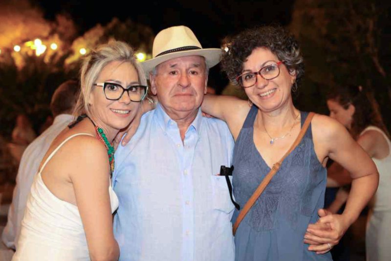 GALERIA de FOTOS de la festa dels 50 anys del Restaurant LOS ARCOS de PEDREGUER GALERIA de FOTOS de la festa dels 50 anys del Restaurant LOS ARCOS de PEDREGUER