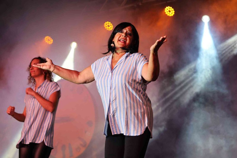 GALERIA de FOTOS de l’espectacular MUSICAL de les FESTES de DUANES de XÀBIA GALERIA de FOTOS de l’espectacular MUSICAL de les FESTES de DUANES de XÀBIA