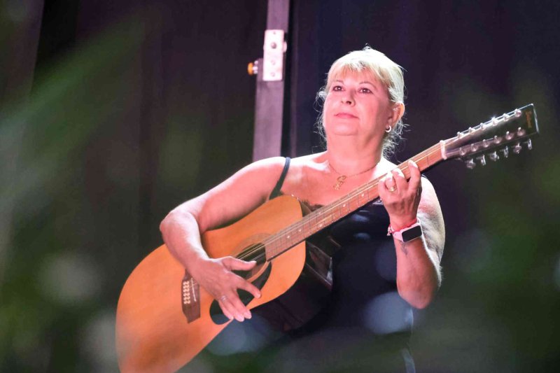 GALERIA de FOTOS de l’espectacular MUSICAL de les FESTES de DUANES de XÀBIA GALERIA de FOTOS de l’espectacular MUSICAL de les FESTES de DUANES de XÀBIA