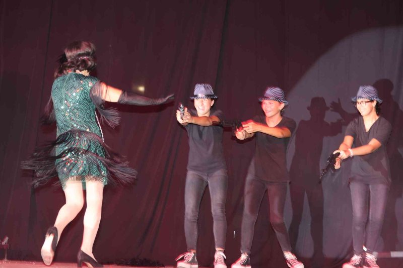 GALERIA de FOTOS de l’espectacular MUSICAL de les FESTES de DUANES de XÀBIA GALERIA de FOTOS de l’espectacular MUSICAL de les FESTES de DUANES de XÀBIA