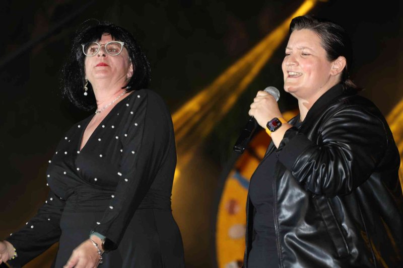 GALERIA de FOTOS de l’espectacular MUSICAL de les FESTES de DUANES de XÀBIA GALERIA de FOTOS de l’espectacular MUSICAL de les FESTES de DUANES de XÀBIA