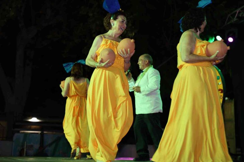 GALERIA de FOTOS de l’espectacular MUSICAL de les FESTES de DUANES de XÀBIA GALERIA de FOTOS de l’espectacular MUSICAL de les FESTES de DUANES de XÀBIA