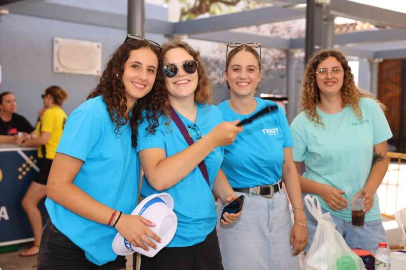 GALERIA de FOTOS d’una INHUMANA vesprada de PAELLES de les FESTES de JULIOL de PEDREGUER GALERIA de FOTOS d’una INHUMANA vesprada de PAELLES de les FESTES de JULIOL de PEDREGUER