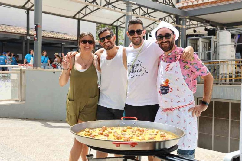 GALERIA de FOTOS d’una INHUMANA vesprada de PAELLES de les FESTES de JULIOL de PEDREGUER GALERIA de FOTOS d’una INHUMANA vesprada de PAELLES de les FESTES de JULIOL de PEDREGUER