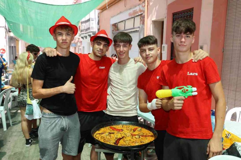 GALERIA de FOTOS d’una INHUMANA vesprada de PAELLES de les FESTES de JULIOL de PEDREGUER GALERIA de FOTOS d’una INHUMANA vesprada de PAELLES de les FESTES de JULIOL de PEDREGUER