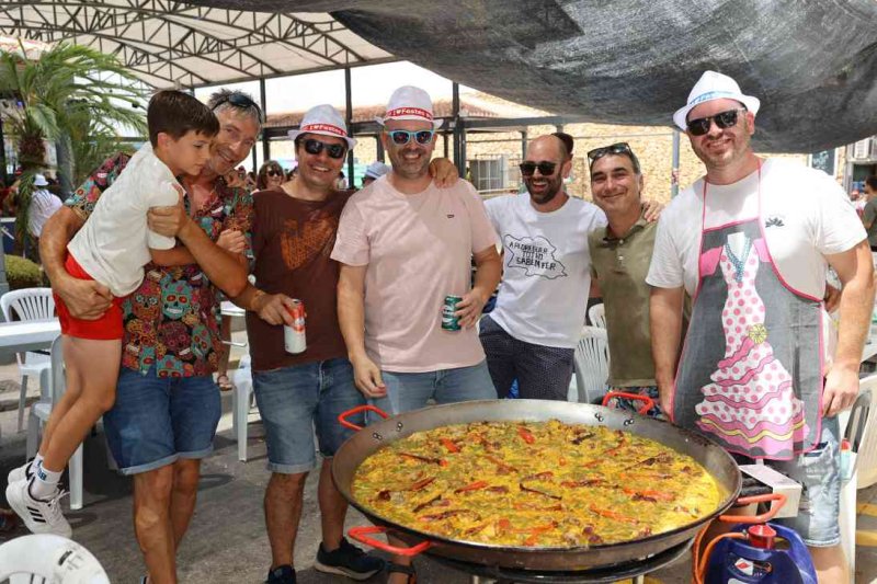 GALERIA de FOTOS d’una INHUMANA vesprada de PAELLES de les FESTES de JULIOL de PEDREGUER GALERIA de FOTOS d’una INHUMANA vesprada de PAELLES de les FESTES de JULIOL de PEDREGUER