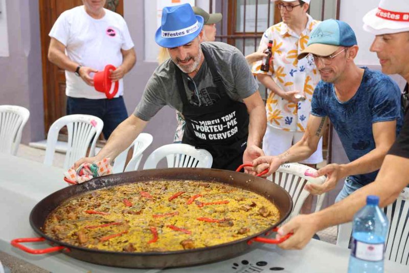 GALERIA de FOTOS d’una INHUMANA vesprada de PAELLES de les FESTES de JULIOL de PEDREGUER GALERIA de FOTOS d’una INHUMANA vesprada de PAELLES de les FESTES de JULIOL de PEDREGUER