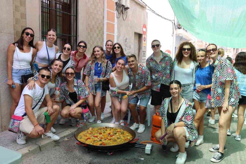 GALERIA de FOTOS d’una INHUMANA vesprada de PAELLES de les FESTES de JULIOL de PEDREGUER GALERIA de FOTOS d’una INHUMANA vesprada de PAELLES de les FESTES de JULIOL de PEDREGUER