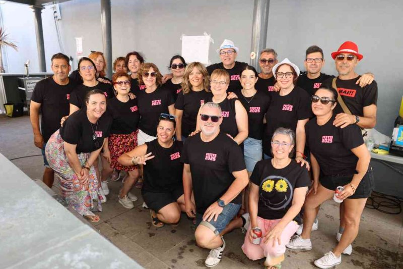 GALERIA de FOTOS d’una INHUMANA vesprada de PAELLES de les FESTES de JULIOL de PEDREGUER GALERIA de FOTOS d’una INHUMANA vesprada de PAELLES de les FESTES de JULIOL de PEDREGUER