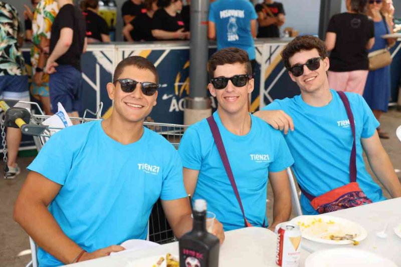 GALERIA de FOTOS d’una INHUMANA vesprada de PAELLES de les FESTES de JULIOL de PEDREGUER GALERIA de FOTOS d’una INHUMANA vesprada de PAELLES de les FESTES de JULIOL de PEDREGUER