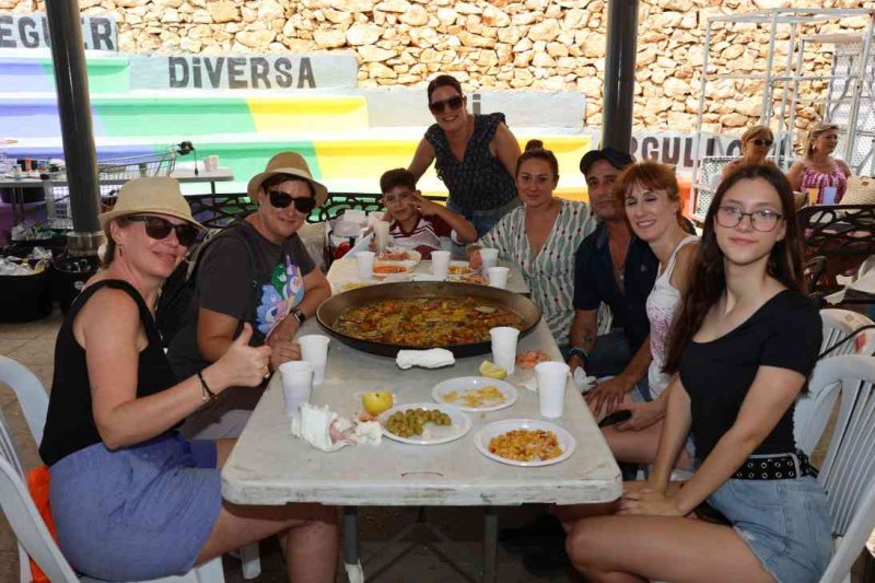 GALERIA de FOTOS d’una INHUMANA vesprada de PAELLES de les FESTES de JULIOL de PEDREGUER GALERIA de FOTOS d’una INHUMANA vesprada de PAELLES de les FESTES de JULIOL de PEDREGUER