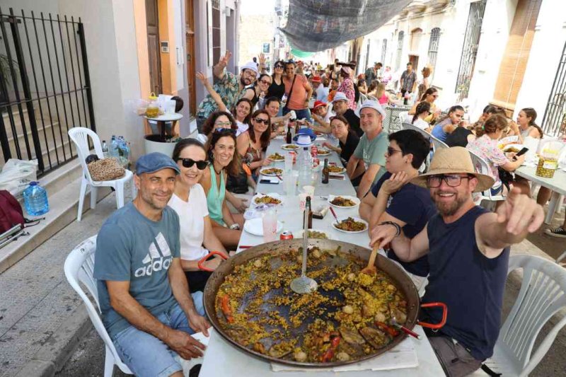 GALERIA de FOTOS d’una INHUMANA vesprada de PAELLES de les FESTES de JULIOL de PEDREGUER GALERIA de FOTOS d’una INHUMANA vesprada de PAELLES de les FESTES de JULIOL de PEDREGUER