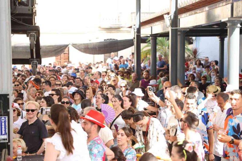 GALERIA de FOTOS d’una INHUMANA vesprada de PAELLES de les FESTES de JULIOL de PEDREGUER GALERIA de FOTOS d’una INHUMANA vesprada de PAELLES de les FESTES de JULIOL de PEDREGUER