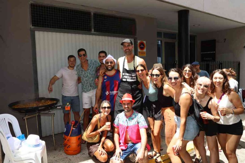 GALERIA de FOTOS d’una INHUMANA vesprada de PAELLES de les FESTES de JULIOL de PEDREGUER GALERIA de FOTOS d’una INHUMANA vesprada de PAELLES de les FESTES de JULIOL de PEDREGUER