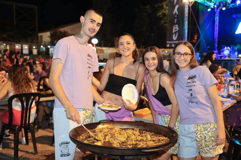 GALERIA de FOTOS de la NIT de les PAELLES de les festes de GATA, amb el premi a la millor GALERIA de FOTOS de la NIT de les PAELLES de les festes de GATA, amb el premi a la millor