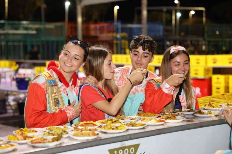 GALERIA de FOTOS de les PAELLES de FOGUERES de XÀBIA: guanya la penya Quin Gatxull GALERIA de FOTOS de les PAELLES de FOGUERES de XÀBIA: guanya la penya Quin Gatxull