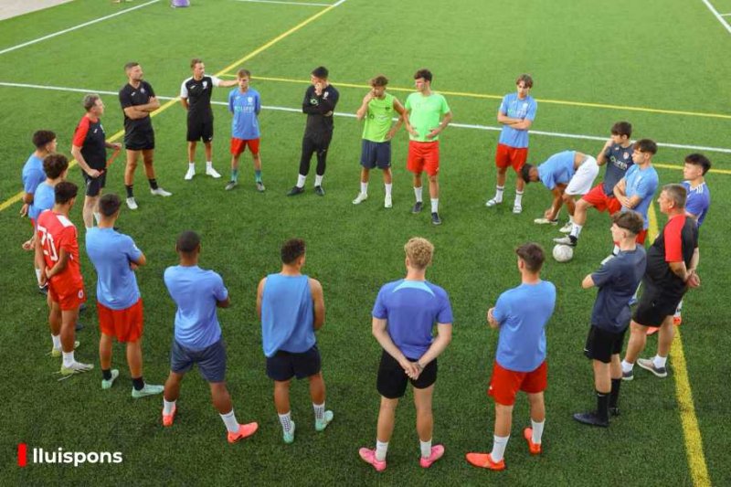 Primera FFCV: Hasta ocho caras nuevas para un exótico Pego que dirige Kike Esteve Primera FFCV: Hasta ocho caras nuevas para un exótico Pego que dirige Kike Esteve