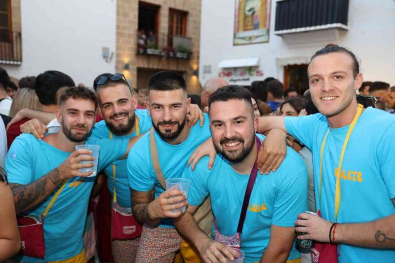 GALERIA DE FOTOS del PREGÓ DE FOGUERES de XÀBIA:  La festa esclata a “cabassaes” GALERIA DE FOTOS del PREGÓ DE FOGUERES de XÀBIA:  La festa esclata a “cabassaes”