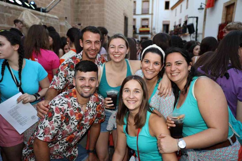 GALERIA DE FOTOS del PREGÓ DE FOGUERES de XÀBIA:  La festa esclata a “cabassaes” GALERIA DE FOTOS del PREGÓ DE FOGUERES de XÀBIA:  La festa esclata a “cabassaes”
