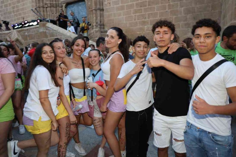 GALERIA DE FOTOS del PREGÓ DE FOGUERES de XÀBIA:  La festa esclata a “cabassaes” GALERIA DE FOTOS del PREGÓ DE FOGUERES de XÀBIA:  La festa esclata a “cabassaes”