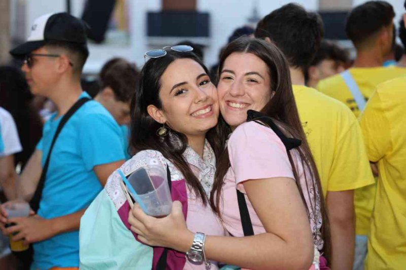 GALERIA DE FOTOS del PREGÓ DE FOGUERES de XÀBIA:  La festa esclata a “cabassaes” GALERIA DE FOTOS del PREGÓ DE FOGUERES de XÀBIA:  La festa esclata a “cabassaes”