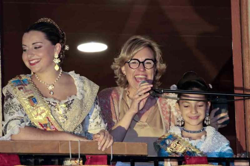 GALERIA DE FOTOS del PREGÓ DE FOGUERES de XÀBIA:  La festa esclata a “cabassaes” GALERIA DE FOTOS del PREGÓ DE FOGUERES de XÀBIA:  La festa esclata a “cabassaes”