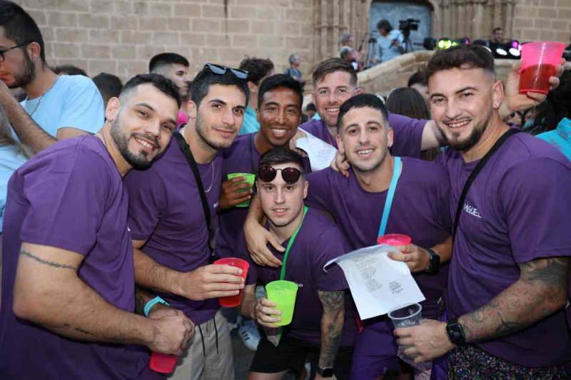 GALERIA DE FOTOS del PREGÓ DE FOGUERES de XÀBIA:  La festa esclata a “cabassaes” GALERIA DE FOTOS del PREGÓ DE FOGUERES de XÀBIA:  La festa esclata a “cabassaes”