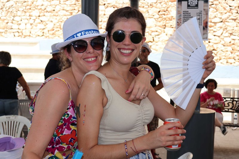 Galeria de fotos de l’animat i calorós dia de les paelles a les Festes de Pedreguer Galeria de fotos de l’animat i calorós dia de les paelles a les Festes de Pedreguer