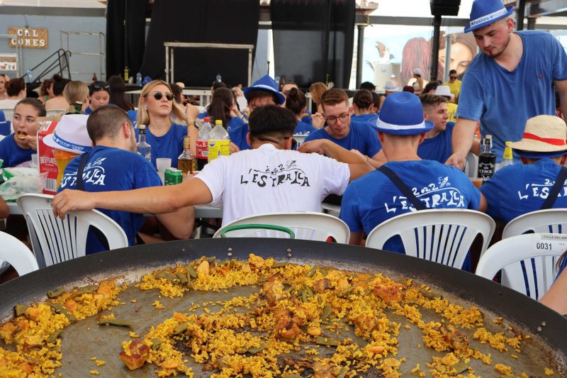 Galeria de fotos de l’animat i calorós dia de les paelles a les Festes de Pedreguer Galeria de fotos de l’animat i calorós dia de les paelles a les Festes de Pedreguer