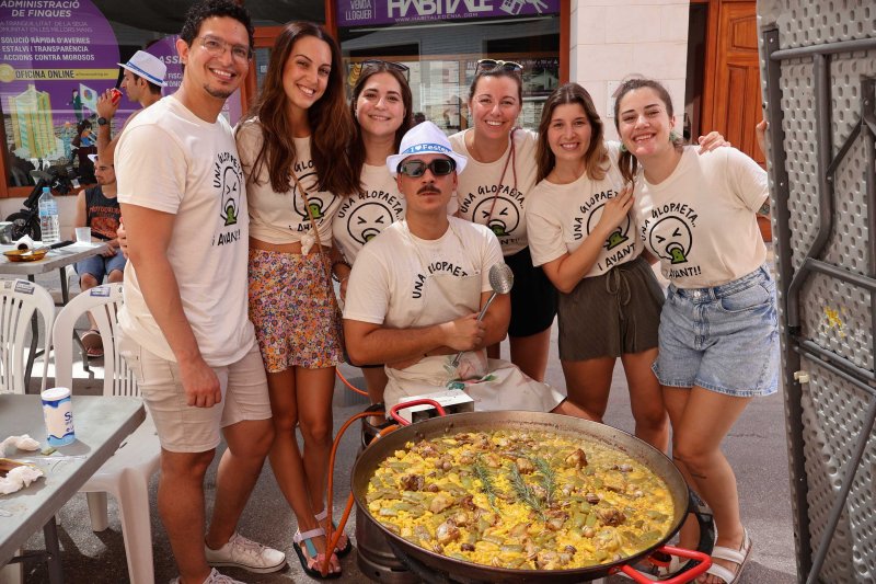 Galeria de fotos de l’animat i calorós dia de les paelles a les Festes de Pedreguer Galeria de fotos de l’animat i calorós dia de les paelles a les Festes de Pedreguer