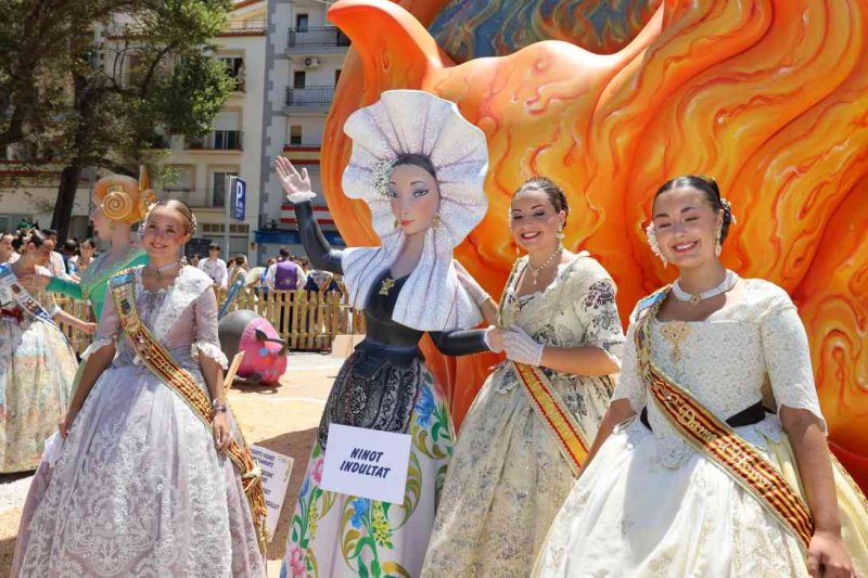 GALERIA de FOTOS del passacarrer de RAÏMS i BACORES de les FOGUERES de XÀBIA GALERIA de FOTOS del passacarrer de RAÏMS i BACORES de les FOGUERES de XÀBIA