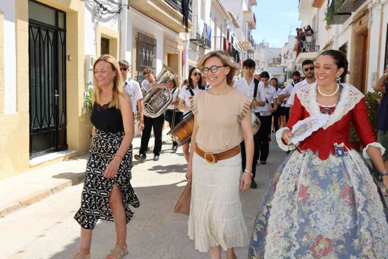 GALERIA de FOTOS del passacarrer de RAÏMS i BACORES de les FOGUERES de XÀBIA GALERIA de FOTOS del passacarrer de RAÏMS i BACORES de les FOGUERES de XÀBIA