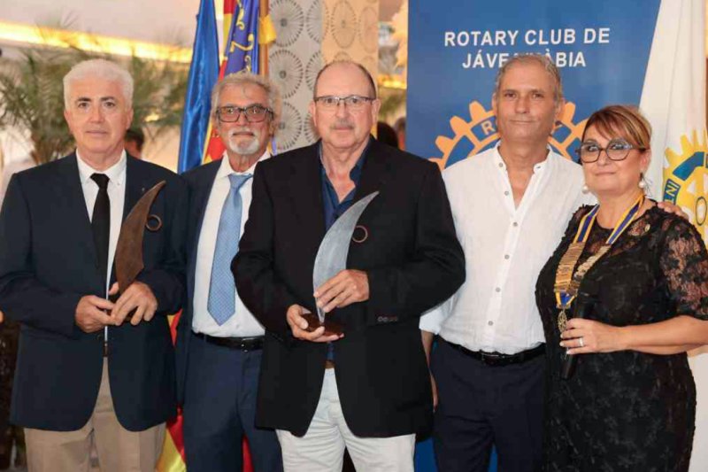 GALERÍA de FOTOS de la GALA del club ROTARY XÀBIA, con los reconocimientos y condecoraciones GALERÍA de FOTOS de la GALA del club ROTARY XÀBIA, con los reconocimientos y condecoraciones