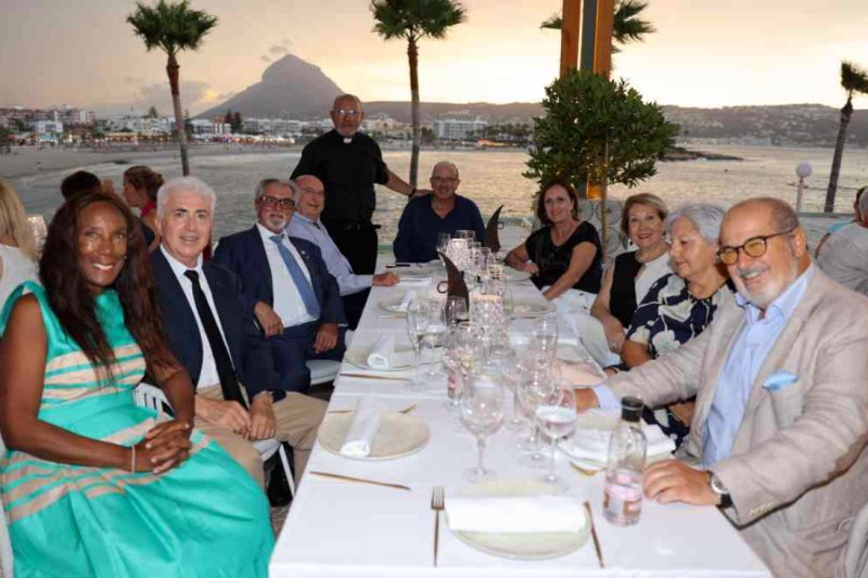 GALERÍA de FOTOS de la GALA del club ROTARY XÀBIA, con los reconocimientos y condecoraciones GALERÍA de FOTOS de la GALA del club ROTARY XÀBIA, con los reconocimientos y condecoraciones