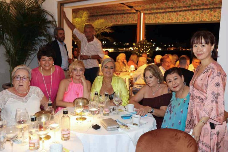 GALERÍA de FOTOS de la GALA del club ROTARY XÀBIA, con los reconocimientos y condecoraciones GALERÍA de FOTOS de la GALA del club ROTARY XÀBIA, con los reconocimientos y condecoraciones