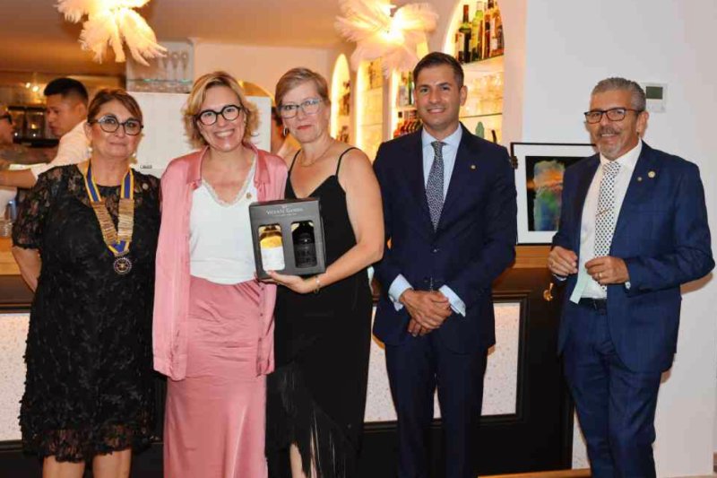 GALERÍA de FOTOS de la GALA del club ROTARY XÀBIA, con los reconocimientos y condecoraciones GALERÍA de FOTOS de la GALA del club ROTARY XÀBIA, con los reconocimientos y condecoraciones