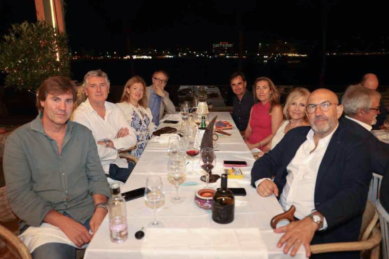 GALERÍA de FOTOS de la GALA del club ROTARY XÀBIA, con los reconocimientos y condecoraciones GALERÍA de FOTOS de la GALA del club ROTARY XÀBIA, con los reconocimientos y condecoraciones